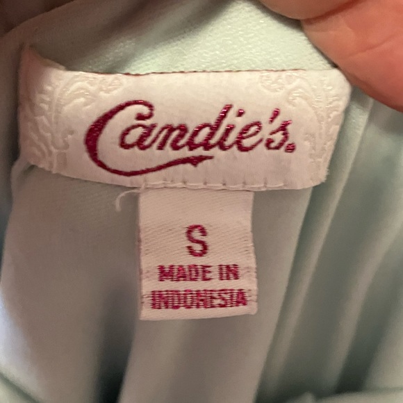 Cute Ruffle top - Picture 3 of 4